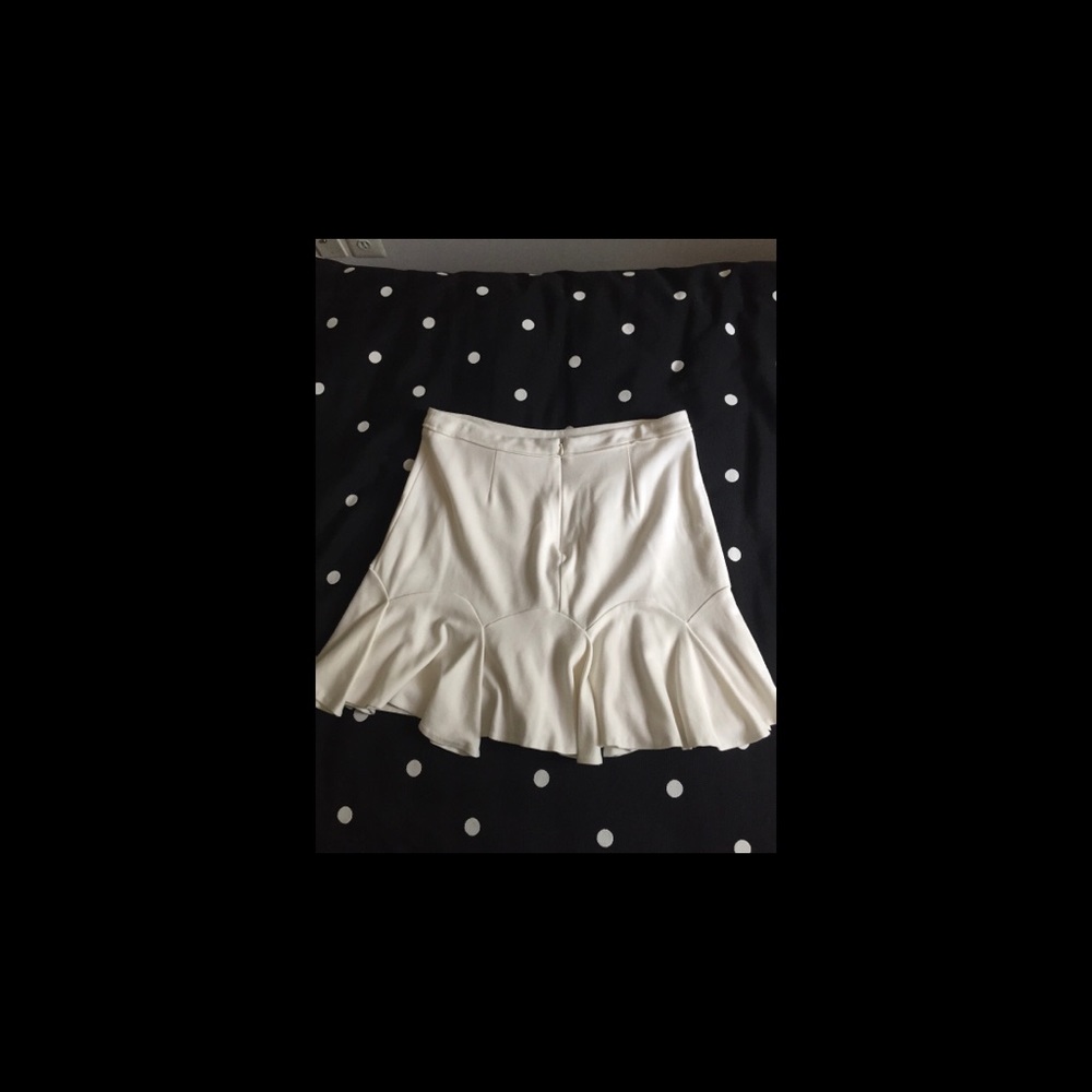 Vince Camuto Pleated White Skirt - Picture 5 of 7
